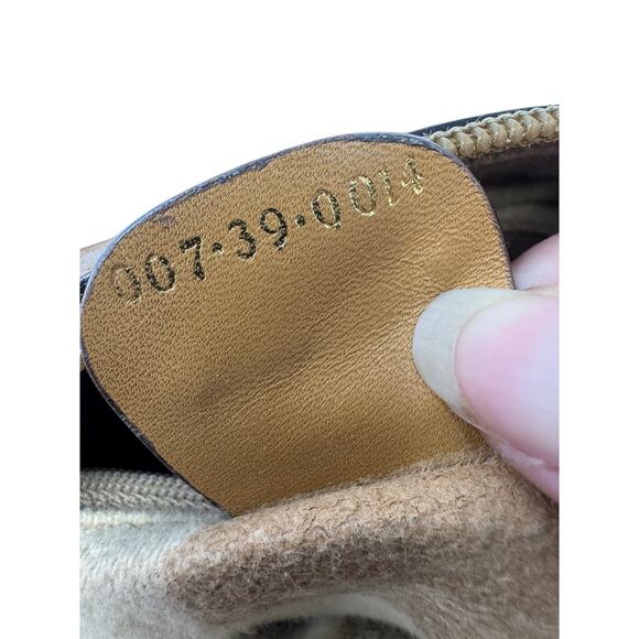 Gucci Vintage 1970s GG Monogram Crossbody Bag – White and Brown leather - Picture 15 of 16